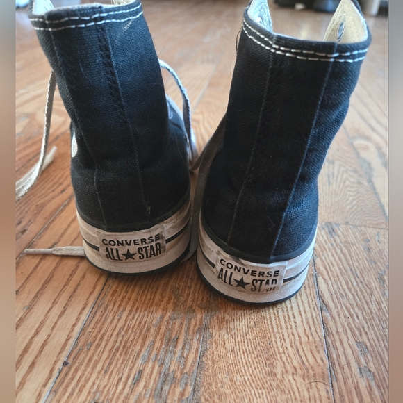 Girls Converse - Picture 4 of 4